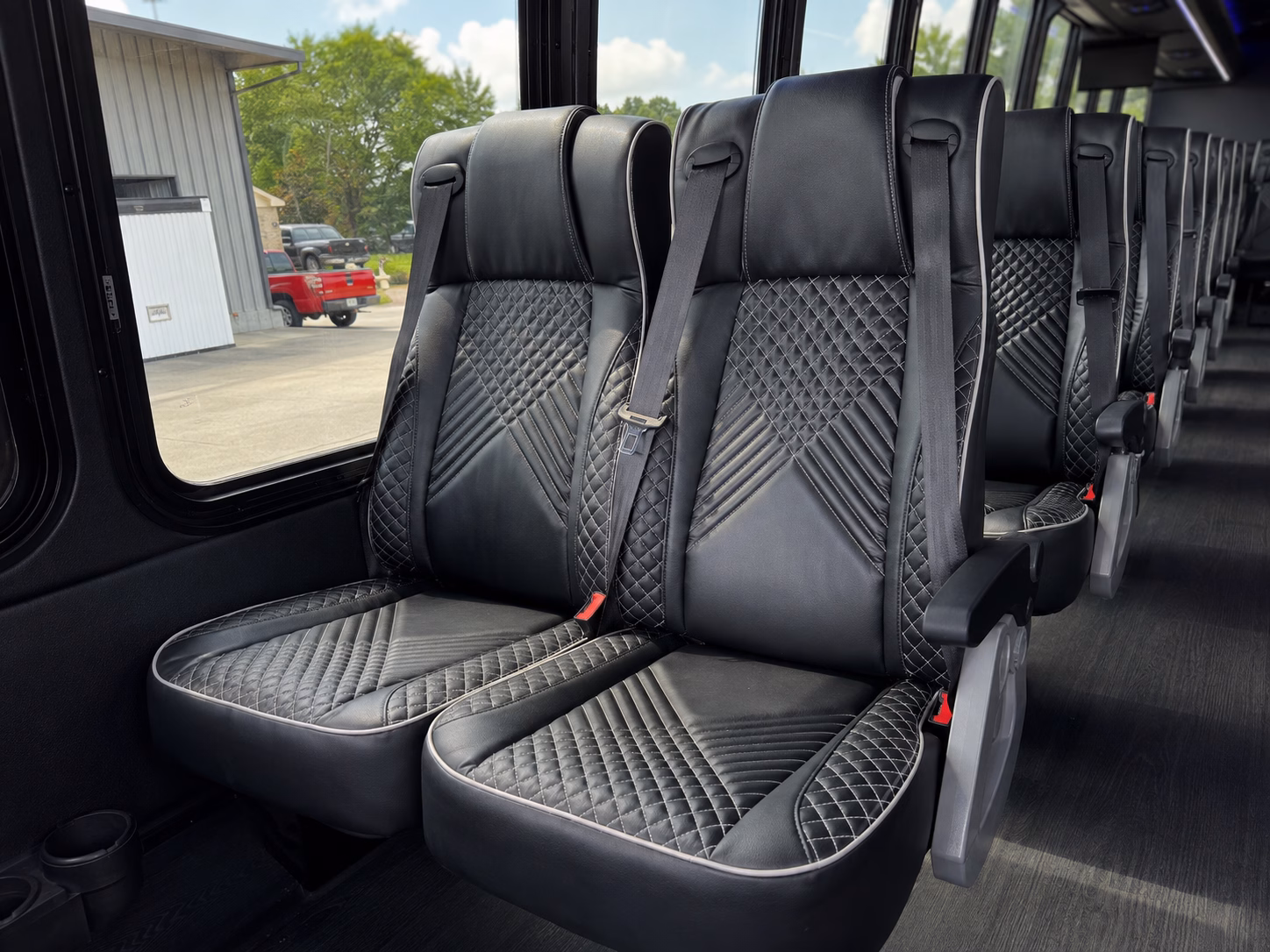 charter bus rentals for coastal receptions in laguna beach and dana point