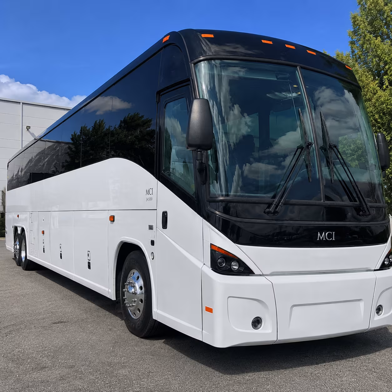 shuttle buses for camp pendleton family days and military graduation ceremonies