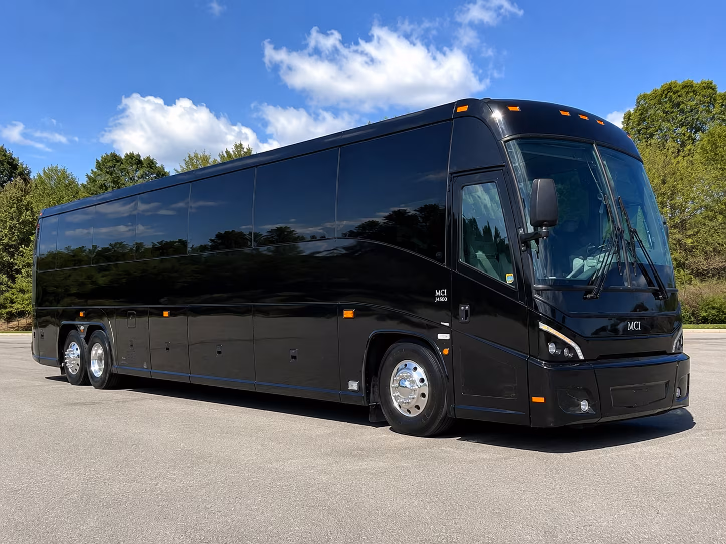 shuttle guests between irvine hotel blocks and your lake forest wedding venue